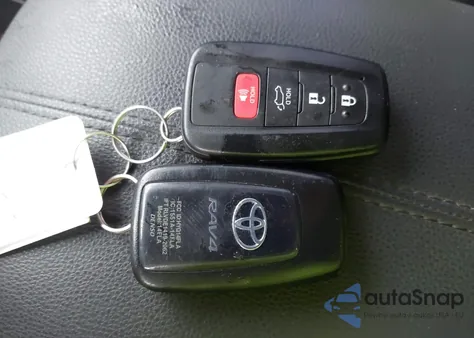 2023 Toyota Rav4 Xle Premium из США, поврежденный, VIN 2T3C1RFV2PW273819